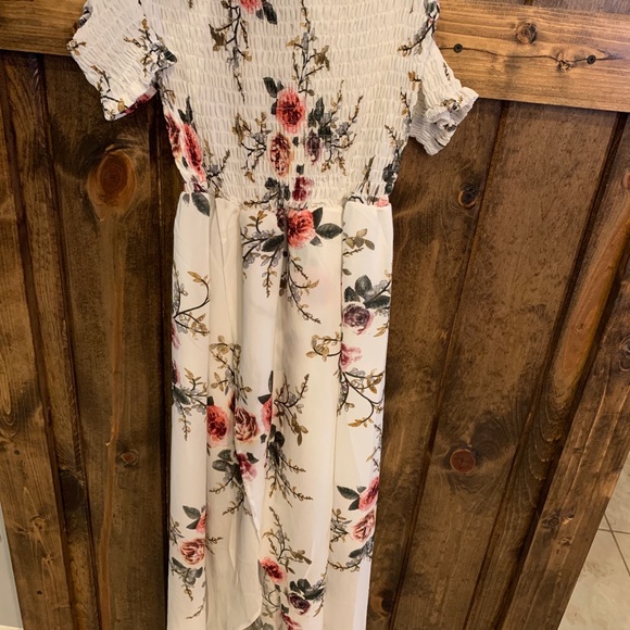 White flower dress - Picture 2 of 6